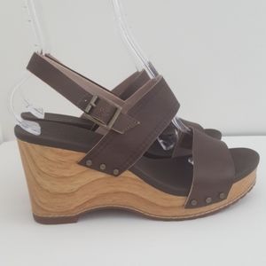 Timberland Earthkeepers Size 9.5Olive Leather Wedge Sandal